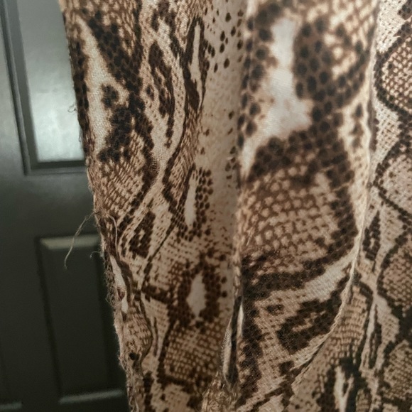 anthropologie snakeskin kimono regina - Picture 5 of 7